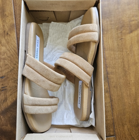 Steve Madden Suede Wizen Sandals - Picture 10 of 12